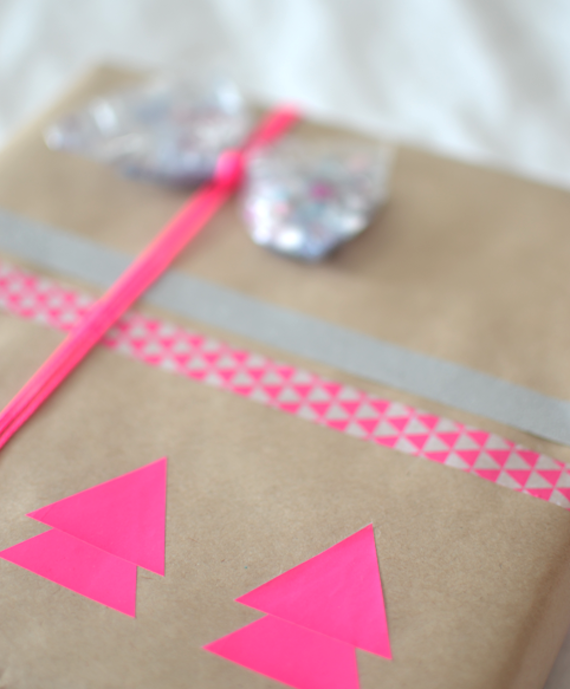 Brown Paper Wrapping - Three Ways | Beautiful giftwrapping by Patchwork Cactus