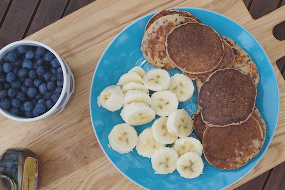 Cottage cheese, blueberry & oat pancake recipe