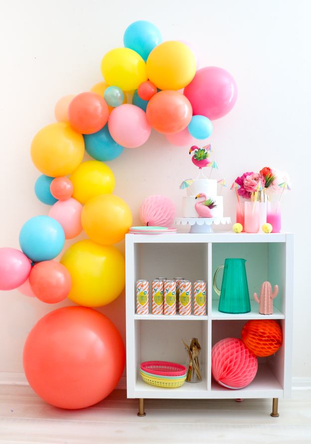 DIY balloon decorations - kids party 